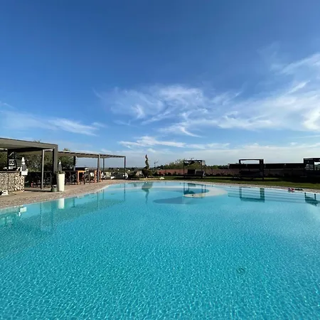 Le Mistral 팜스테이 솜마캄파냐