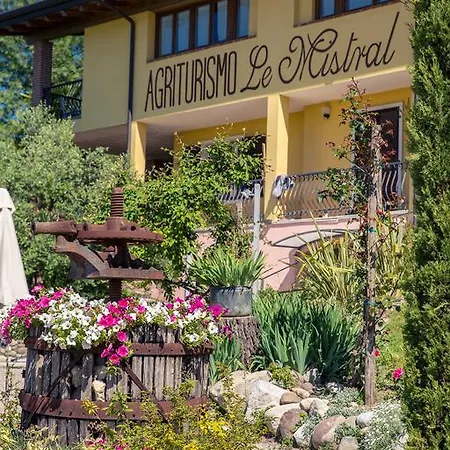 Gospodarstwo agroturystyczne Le Mistral *