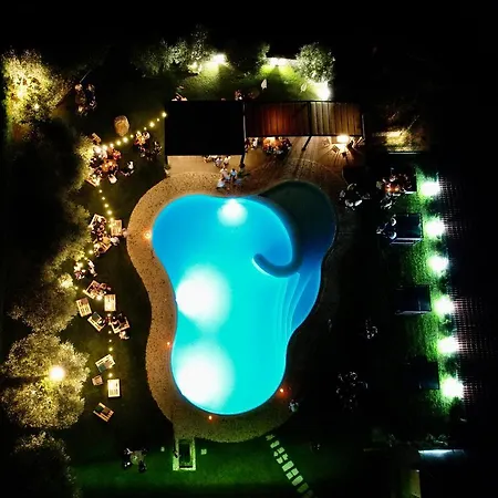 مزرعة للإقامة Le Mistral *